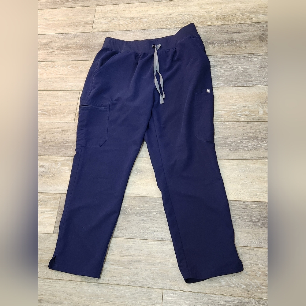 Figs Woman's  Deep Blue High Rise Yola Cargo Scrub Pants Size XL Petite